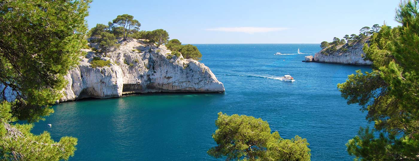Discovering Provence not far from your low cost Marseilles hotel