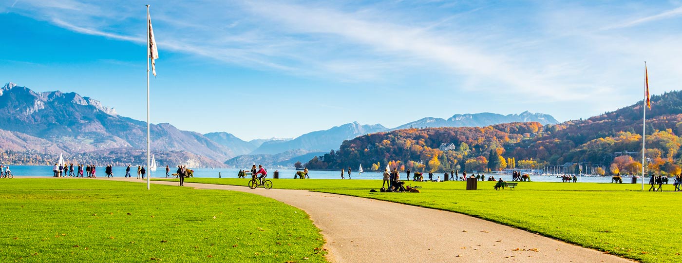 Opt for a cheap weekend in Annecy and a well-deserved break!