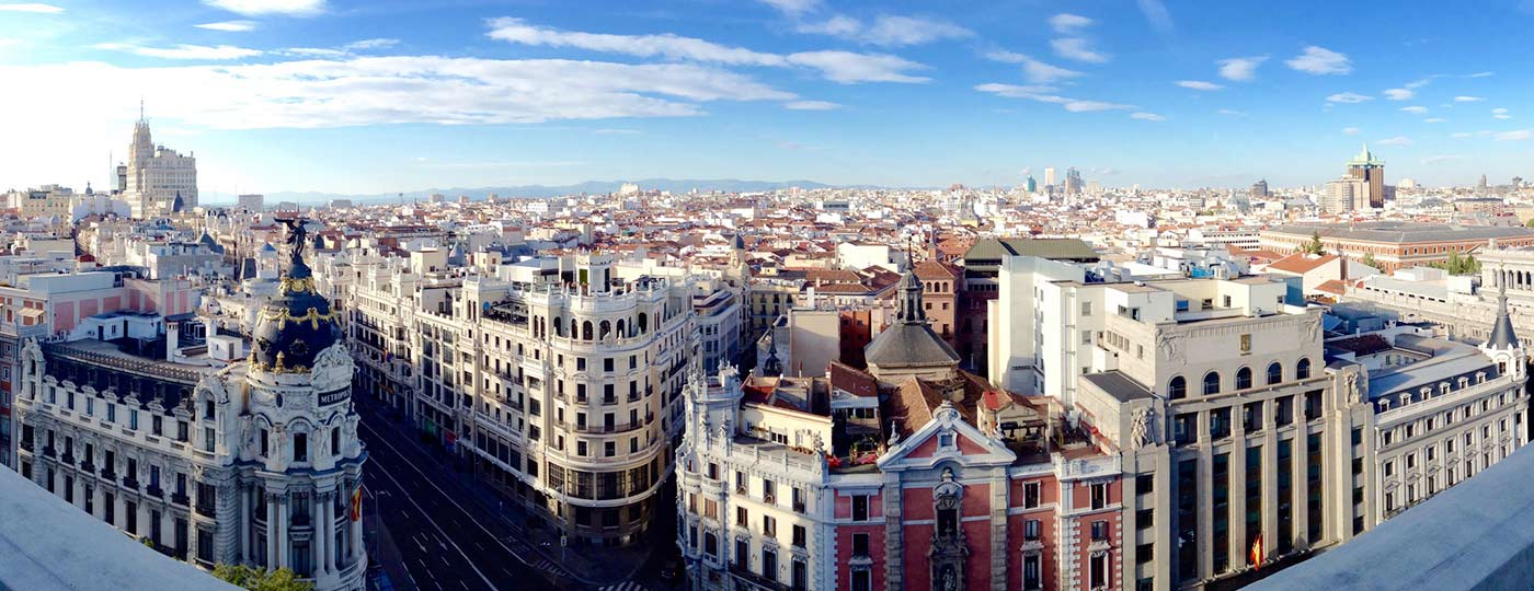 Vista aérea de la calle Gran Via de Madrid, España