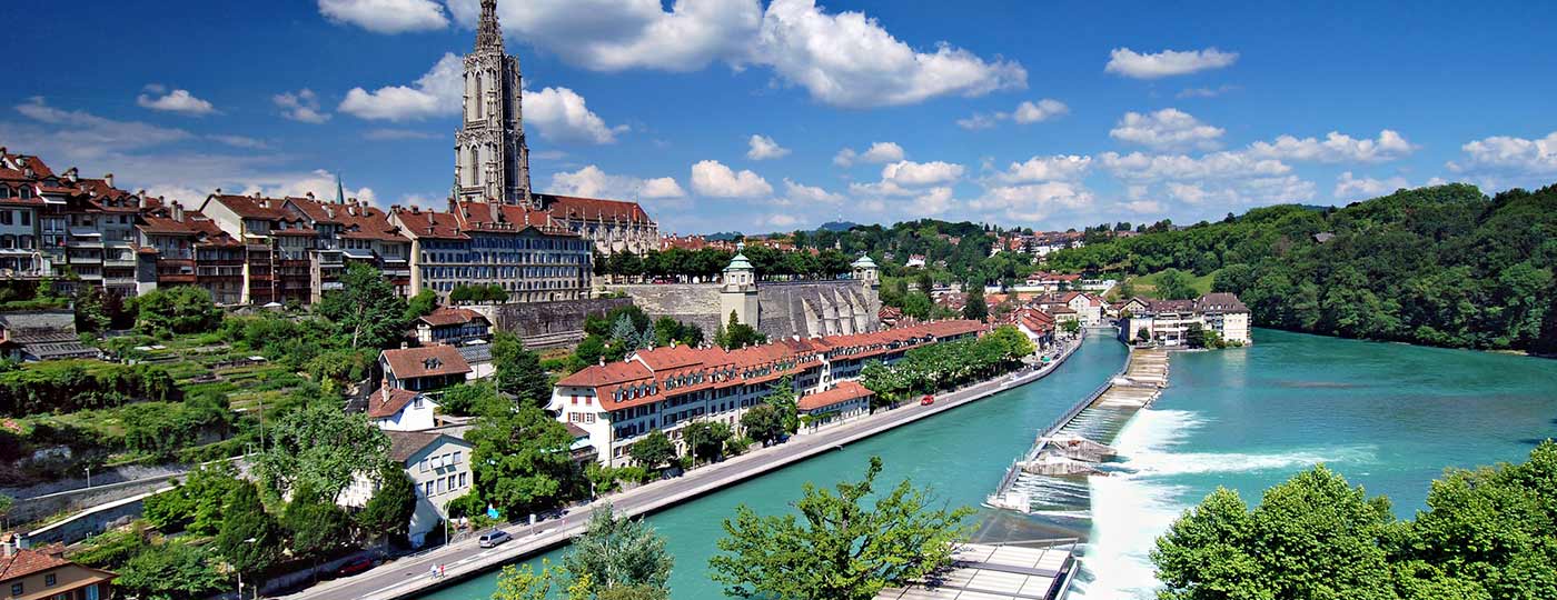 Entdecken Sie Bern, die wunderschöne und friedliche mittelalterliche Stadt am See